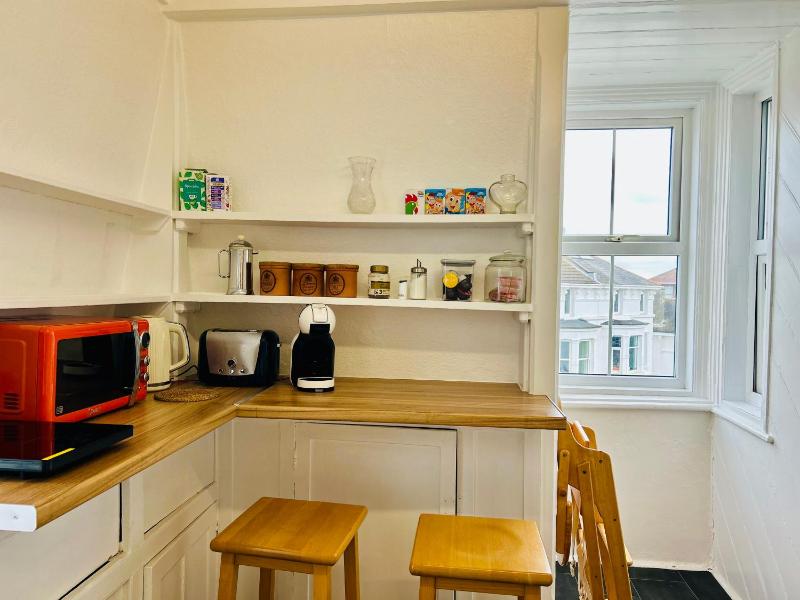 Clarence Quarters Vintage Seafront Adults Only Guest House - image 15
