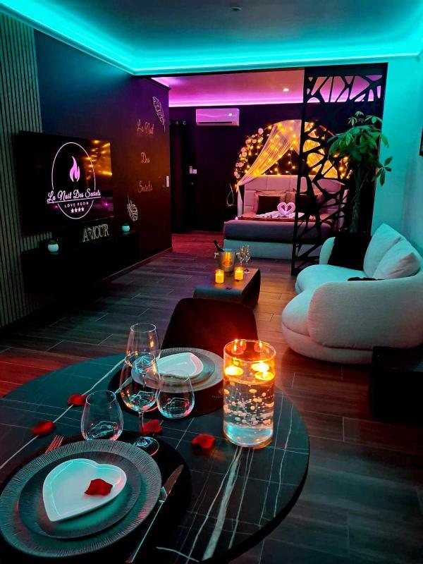 La Nuit Des Secrets Loveroom avec Jacuzzi et sauna - image 13