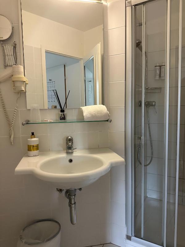 Double Room image 1