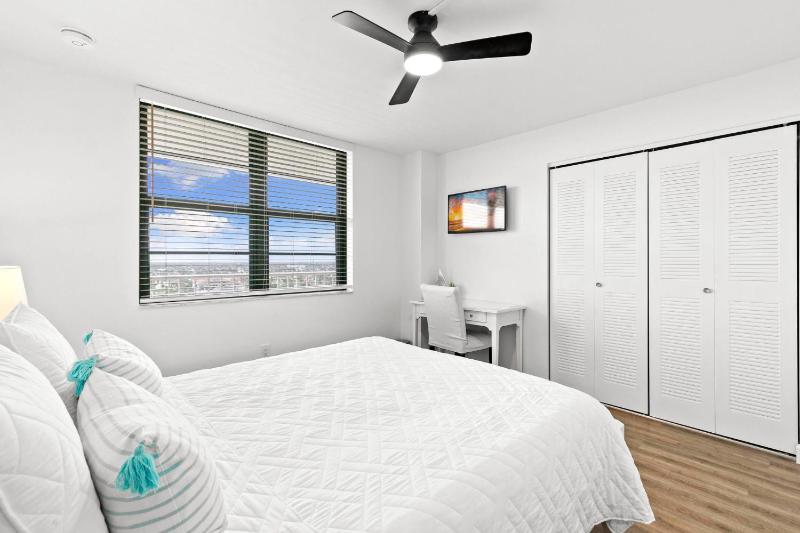 La Bella Vita on Marco - 1801 South Seas Tower 3 - image 14