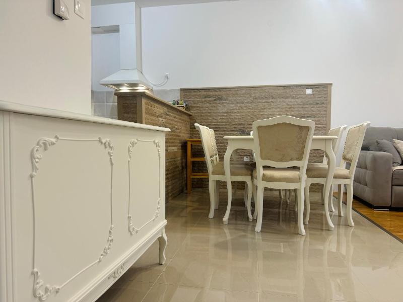 Apartment Lola - image 12