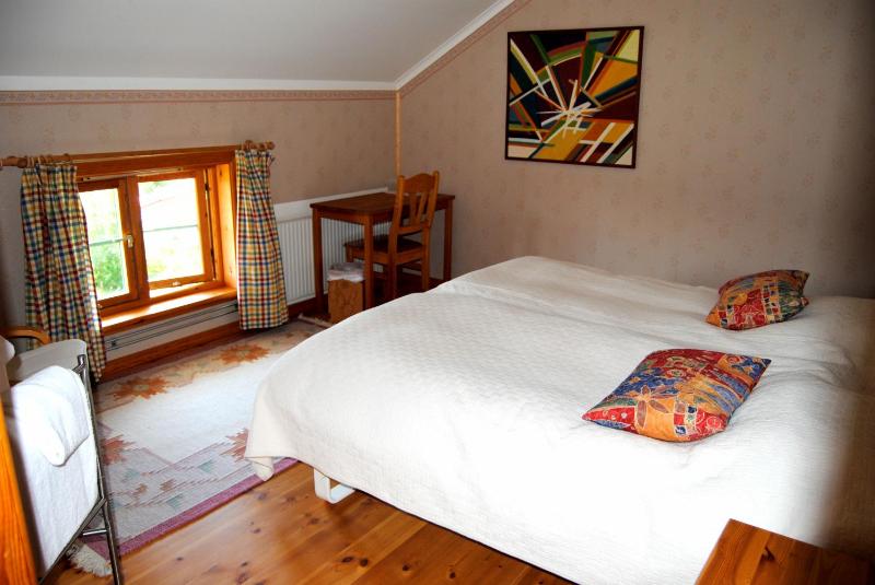 Three-Bedroom Apartment (5 Adults) image 2