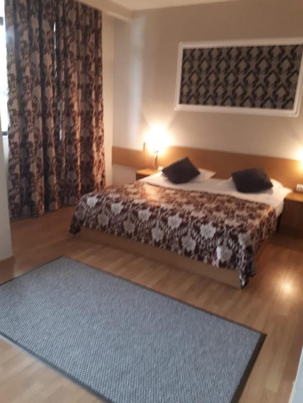 Double Room image 1