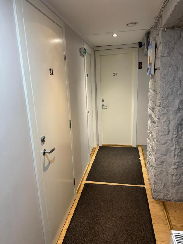 Small Single Room - Semi-Basement Floor image 3