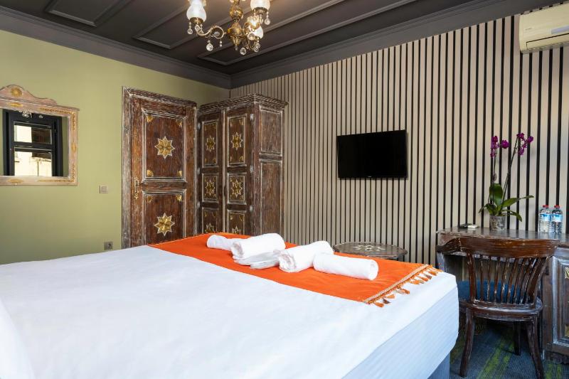 Standard Double Room image 4