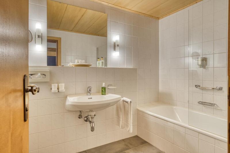 Standard Double Room image 3
