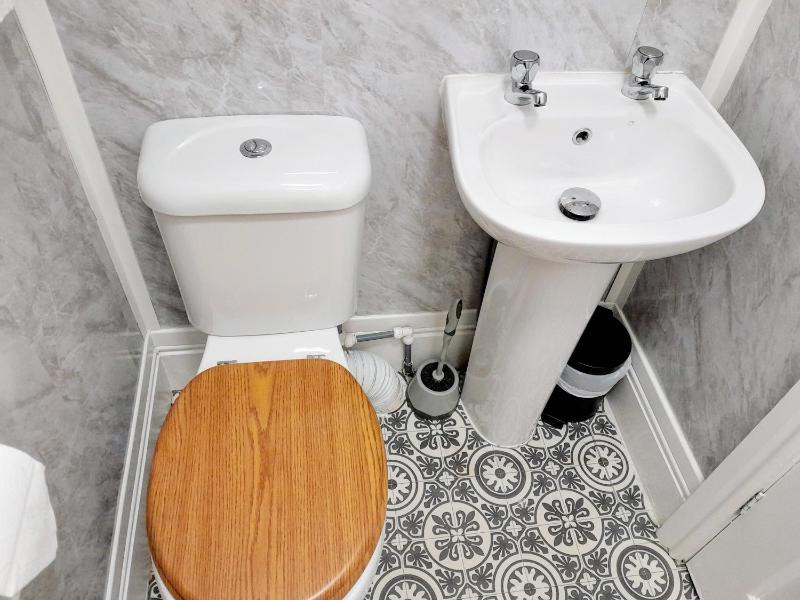Small Double Room (Third Floor) image 4