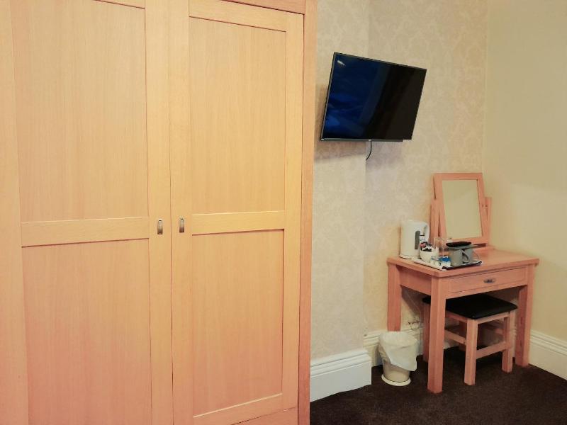 Superior Double Room image 4