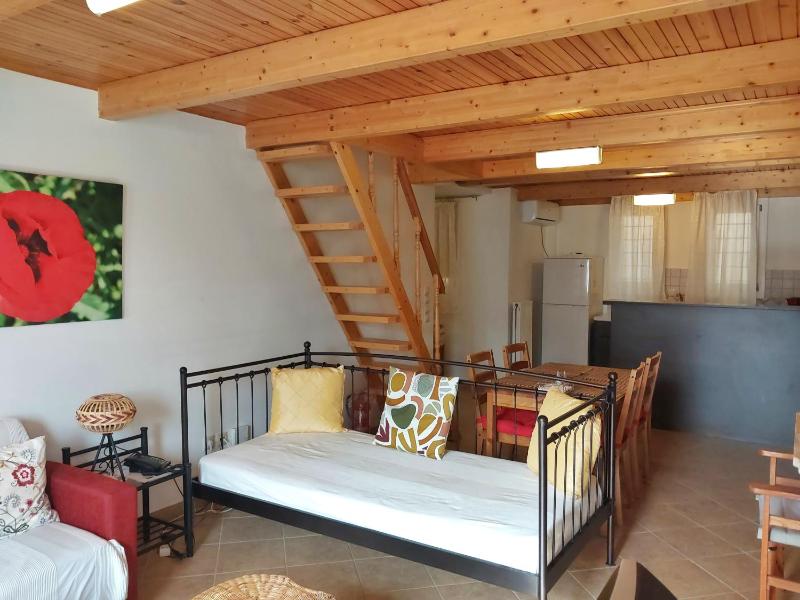 Three-Bedroom Apartment with Balcony image 4
