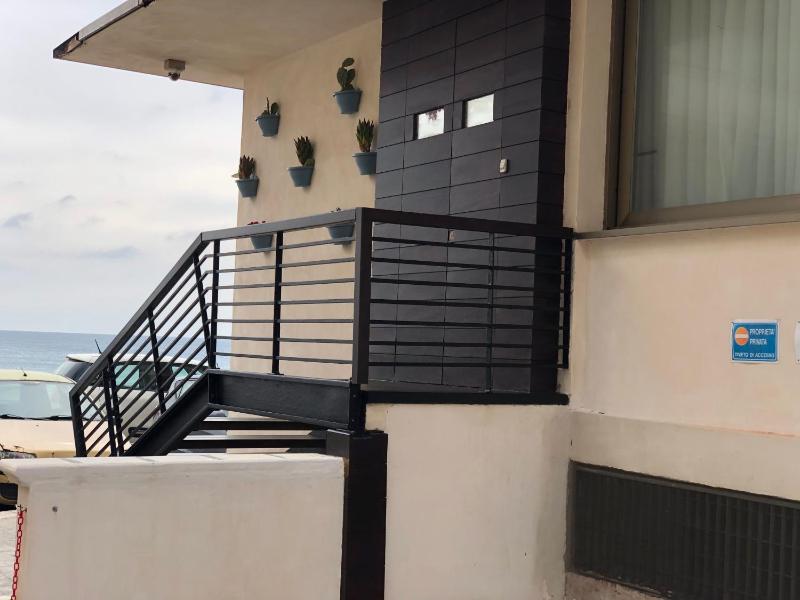 Studio with Sea View image 3