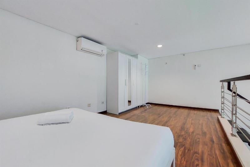 Nice and Fancy Studio Loft at Brooklyn Alam Sutera Apartment By Travelio - image 8