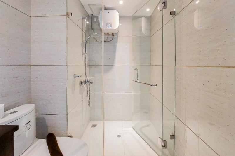 Nice and Fancy Studio Loft at Brooklyn Alam Sutera Apartment By Travelio - image 10
