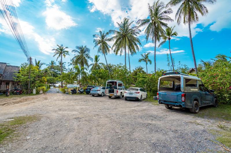 Lanta Beachfront Resort - image 29