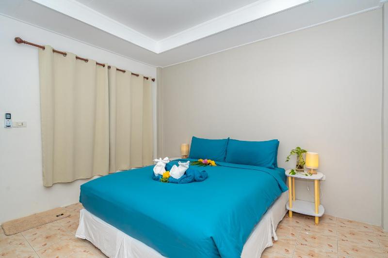 Lanta Beachfront Resort - image 19