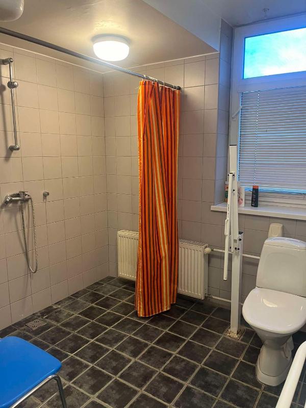 Twin Room with Shared Bathroom image 4
