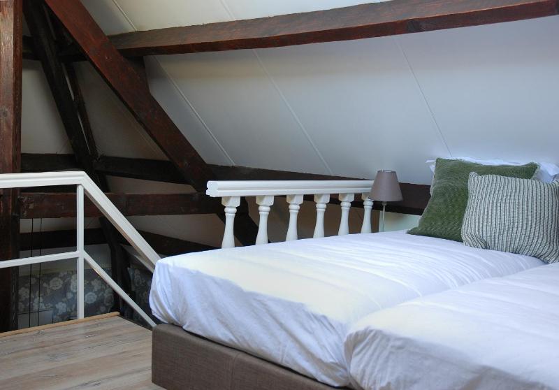 Quadruple Room image 2