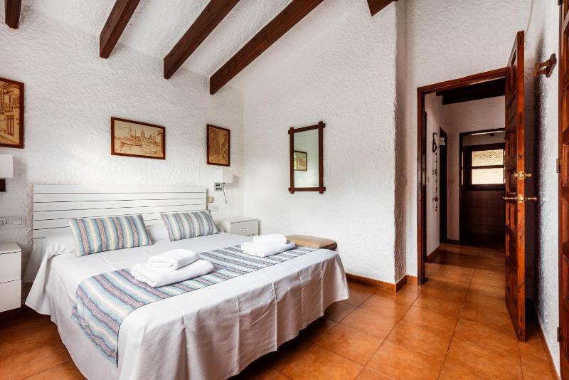 Villa Can Biel by Escape Home - image 21