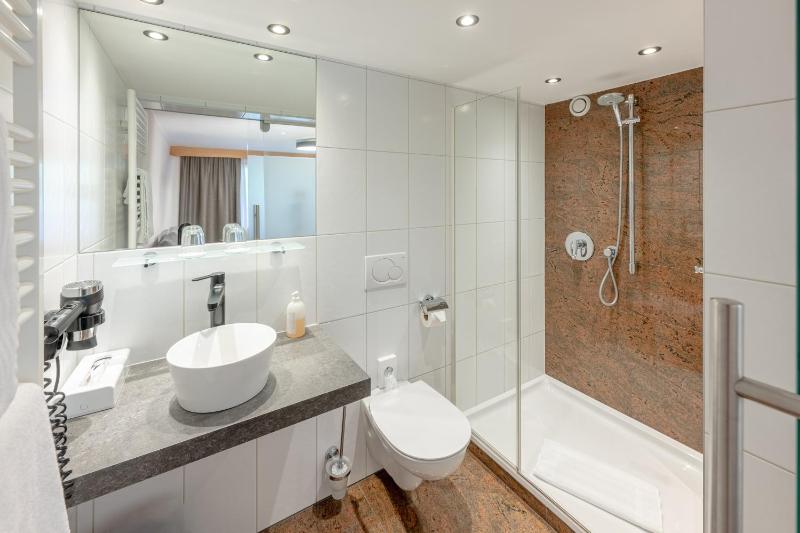Double Room image 1
