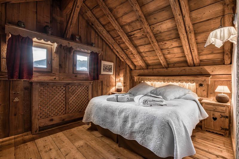 Superior Chalet image 3
