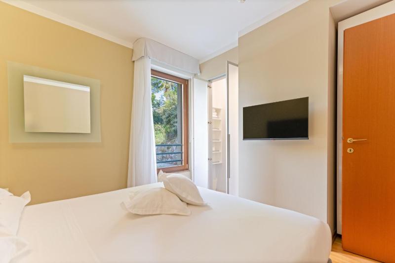 Two-Bedroom Apartment with Balcony image 3