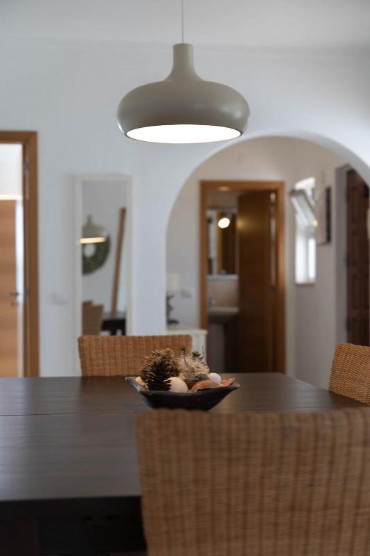 16 Centeanes - Fabulous Location Just Short Walk t - image 14