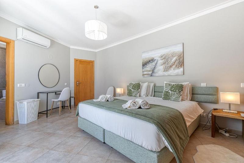 Albatroz - GORGEOUS & SPACIOUS VILLA IN CARVOEIRO - image 10