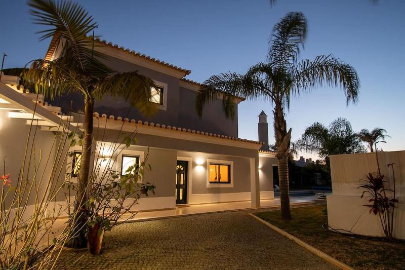 Albatroz - GORGEOUS & SPACIOUS VILLA IN CARVOEIRO - image 42