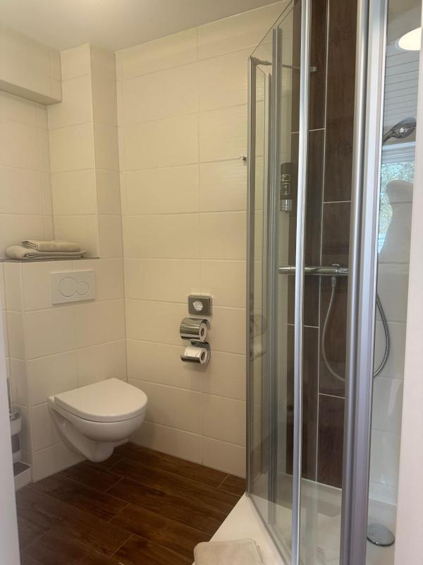 Single Room image 3