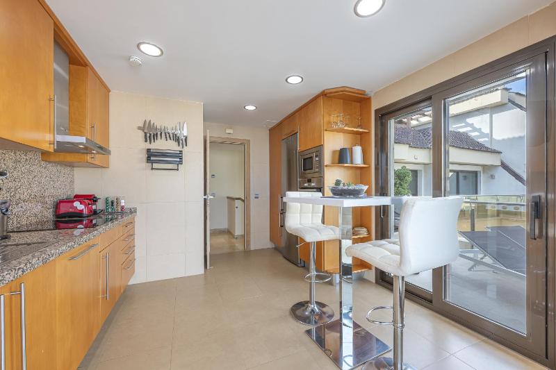 2218-Duplex Penthouse first line beach with sea view Manilva - image 48