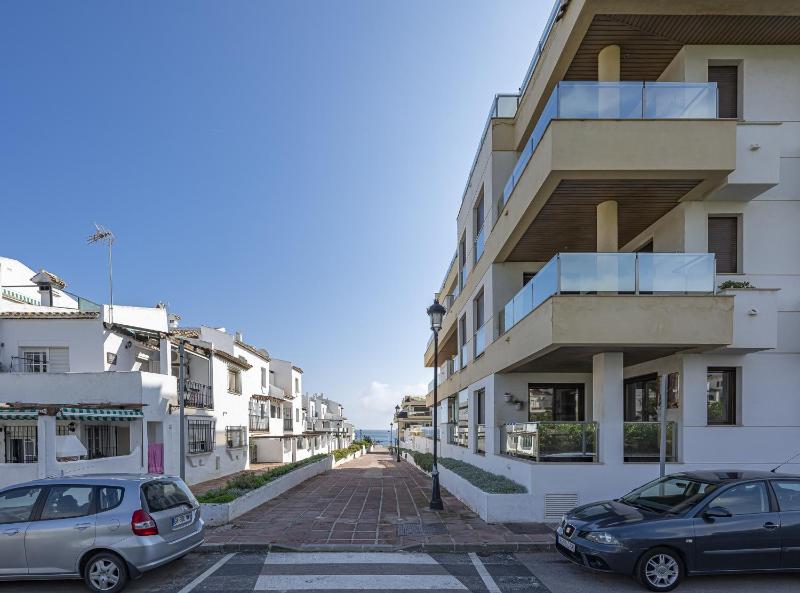 2218-Duplex Penthouse first line beach with sea view Manilva - image 29