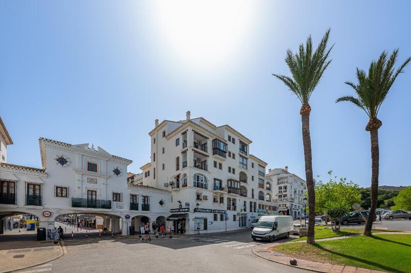 2218-Duplex Penthouse first line beach with sea view Manilva - image 2