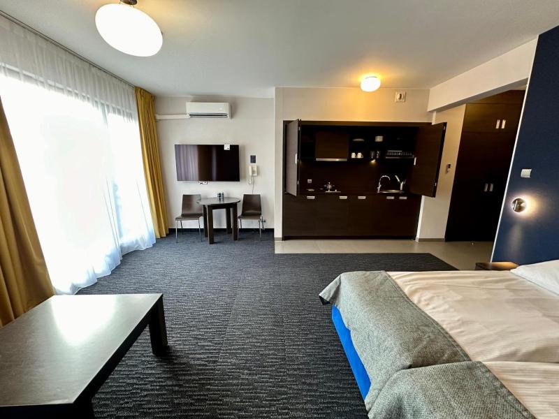 Standard Plus Room - 2 Single Beds image 2