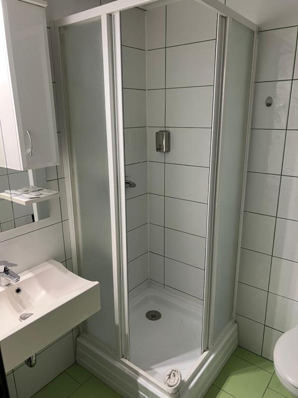 Economy Double Room image 2