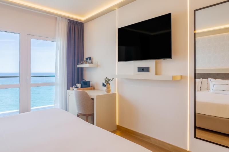 The Level Premium Room Sea View Adults Only image 4