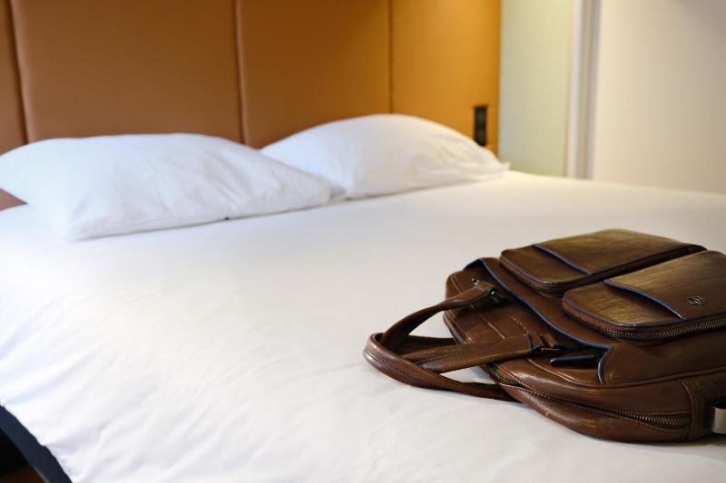 Standard Double Room image 2