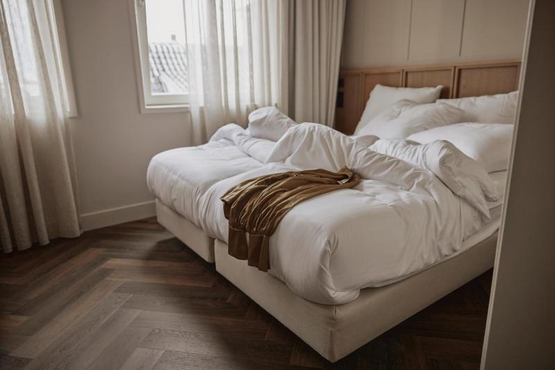 Small Double Room image 1