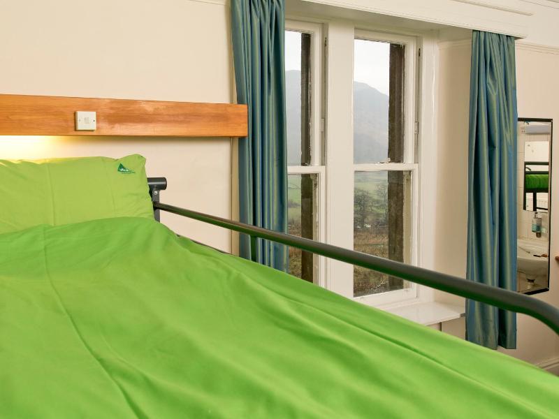 Quadruple Room with Shared Bathroom image 3