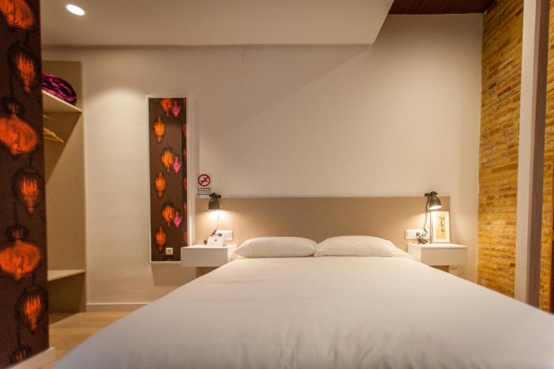 Deluxe Double Room image 2