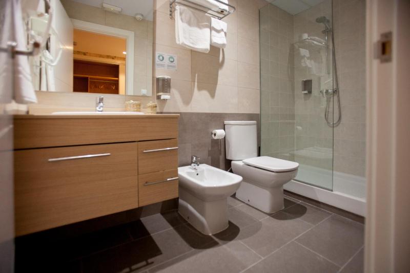 Double Standard Interior Room  image 3