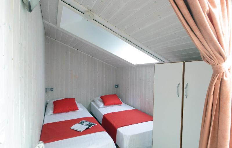 Four-Bedroom Holiday Home image 4