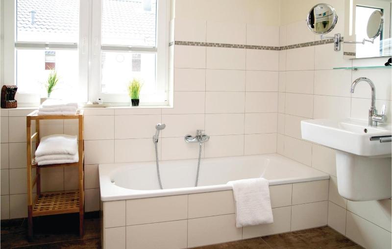Two-Bedroom Holiday Home image 4