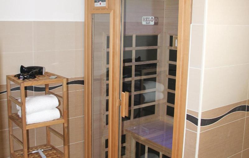 Four-Bedroom Apartment image 4