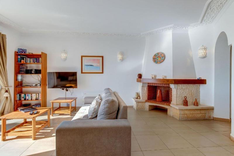 11 marinha - Two Bedroom Apt at Praia do Marinha - image 19