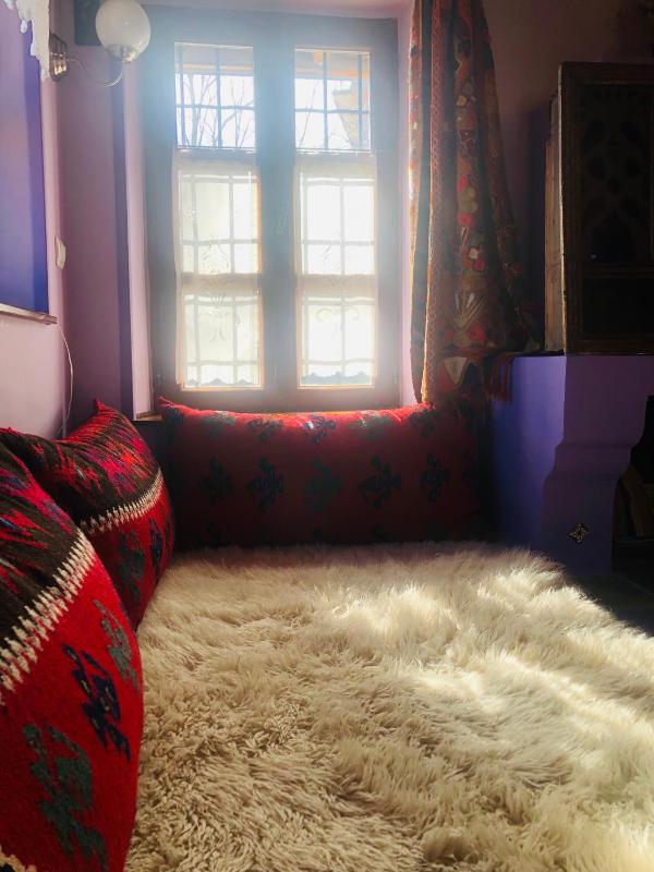 One-Bedroom Apartment image 3