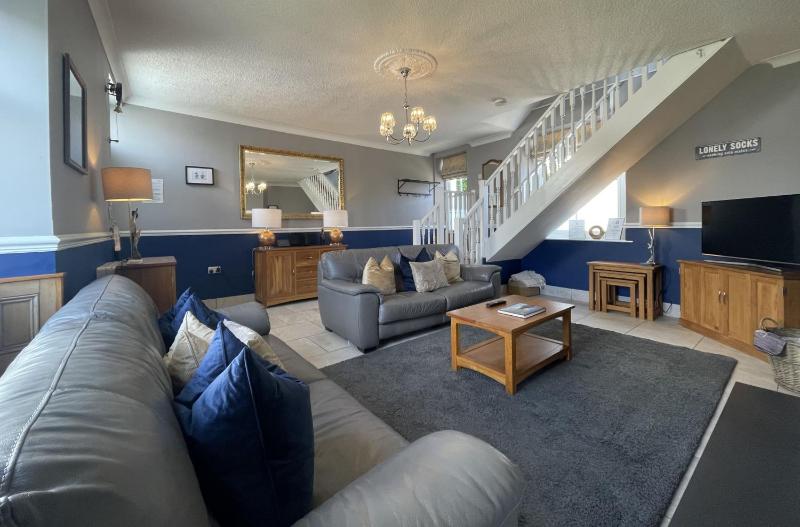 Bridge Cottage - image 18