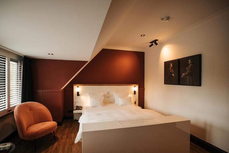 Executive Suite image 3