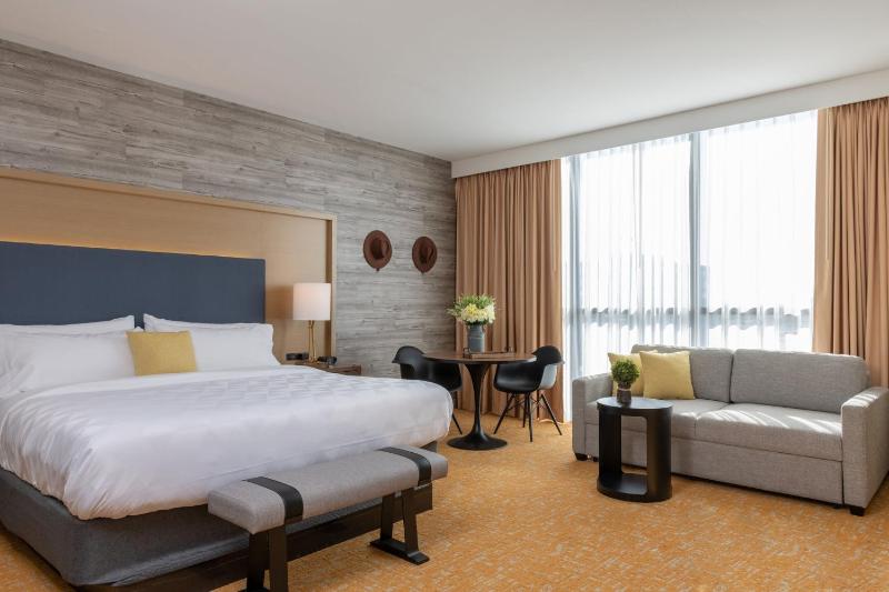 King Suite image 3