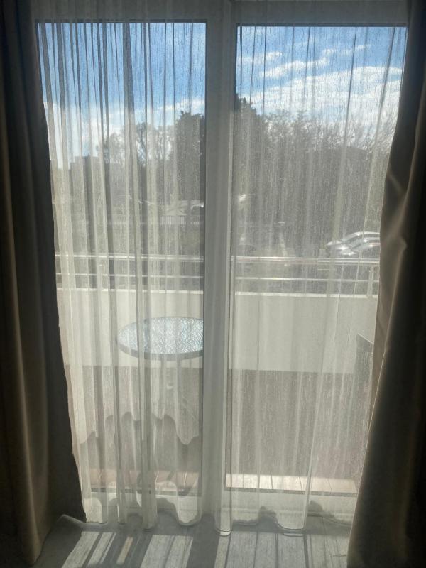 Superior One-Bedroom Apartment image 3