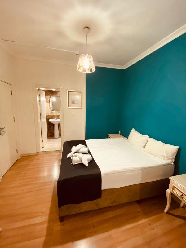 Standard Triple Room image 2
