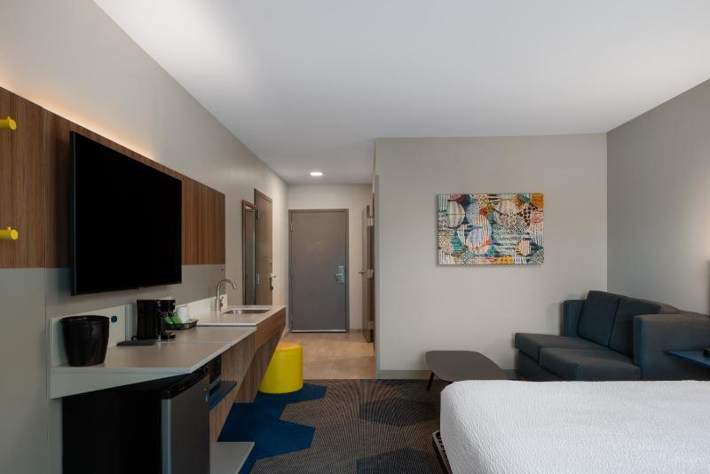 King Suite - Hearing Impaired Access/Non-Smoking image 2